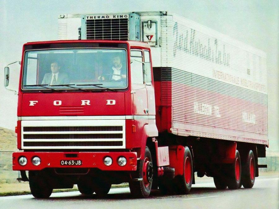  Ford Transcontinental 4x2 Tractor 1975 года  (фото 3 из 16)